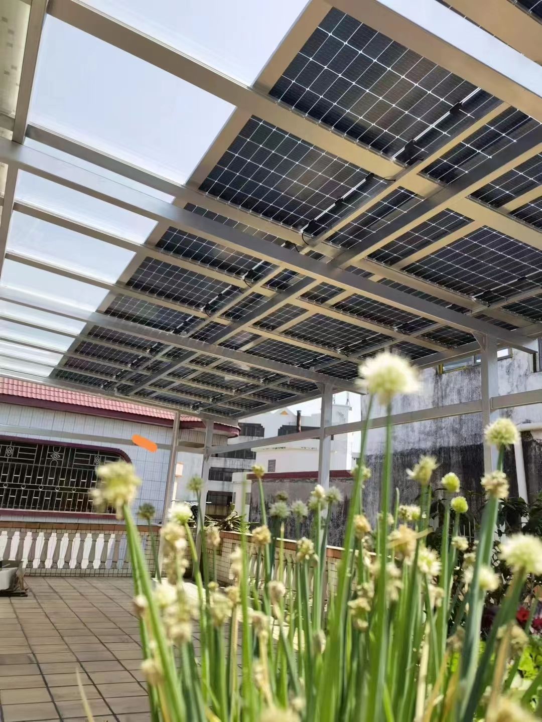浮梁别墅家用屋顶太阳能发电系统安装